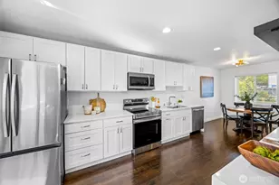 10215 Evanston Ave N, Seattle, WA 98133 - Photo 17