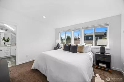 10215 Evanston Avenue N #2, Seattle, WA 98133 - Photo 33