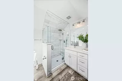10215 Evanston Avenue N #2, Seattle, WA 98133 - Photo 37
