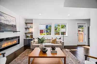 10215 Evanston Avenue N #2, Seattle, WA 98133 - Photo 9
