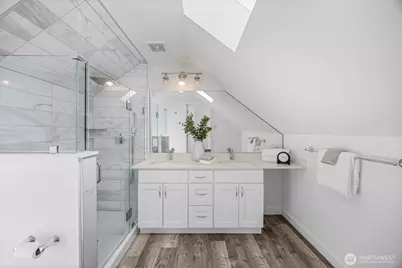 10215 Evanston Avenue N #2, Seattle, WA 98133 - Photo 35