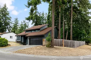 210 NW Calista Ct, Oak Harbor, WA 98277 - Photo 3