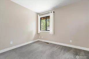 210 NW Calista Ct, Oak Harbor, WA 98277 - Photo 25