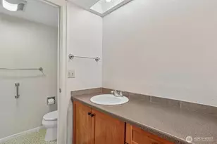 4629 W Lake Sammamish Pkwy SE, Issaquah, WA 98027 - Photo 23