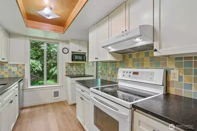 4629 W Lake Sammamish Parkway SE #H206, Issaquah, WA 98027 - Photo 11