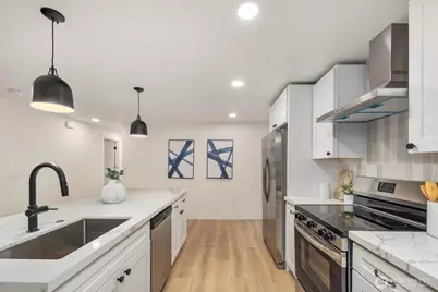 10459 NE 142nd Street, Kirkland, WA 98034 - Photo 11