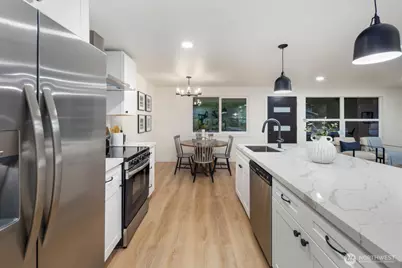 10459 NE 142nd Street, Kirkland, WA 98034 - Photo 13