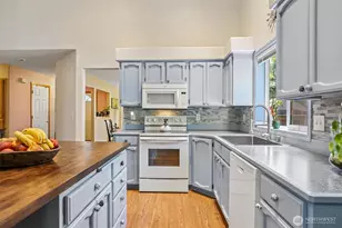 19010 SE 18th St, Vancouver, WA 98683 - Photo 17
