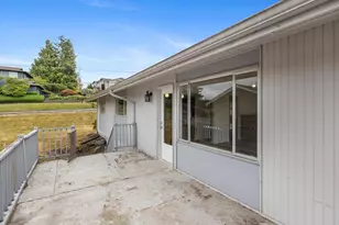 3303 Wave Dr, Everett, WA 98203 - Photo 27