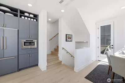 2010 Fairview Avenue E #A, Seattle, WA 98102 - Photo 13