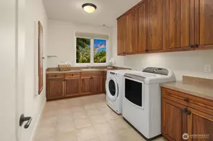 3052 NE Harrison St, Issaquah, WA 98029 - Photo 29