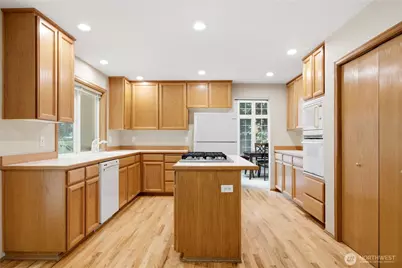 23151 NE 15th Court, Sammamish, WA 98074 - Photo 7