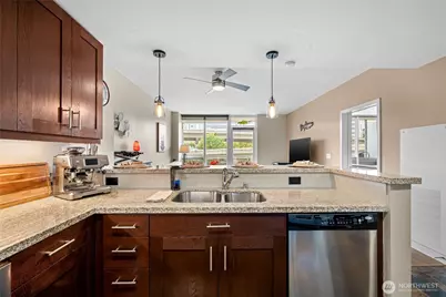 1515 Dock Street #402, Tacoma, WA 98402 - Photo 5