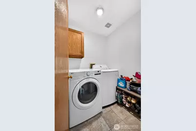 401 E 69th Street, Tacoma, WA 98404 - Photo 9