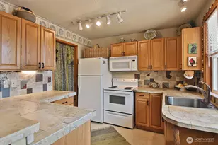 4225 Beach Dr, Freeland, WA 98249 - Photo 13