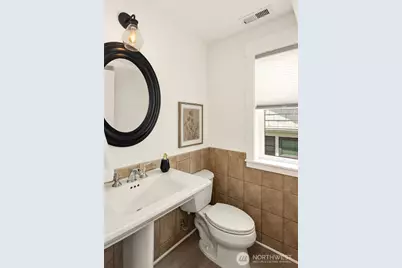 746 Boylston Avenue E #A, Seattle, WA 98102 - Photo 19