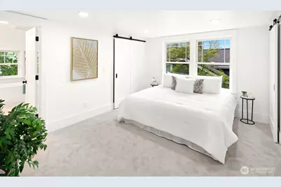 2500 Lorentz Place N, Seattle, WA 98109 - Photo 15