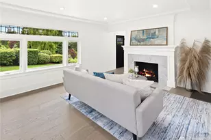 2500 Lorentz Pl N, Seattle, WA 98109 - Photo 5