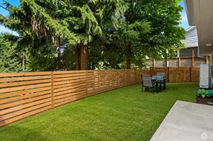 2500 Lorentz Pl N, Seattle, WA 98109 - Photo 25