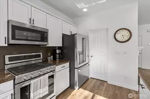 16118 35th Dr SE, Bothell, WA 98012 - Photo 13