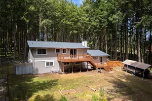 1074 N Estate Ln, Oak Harbor, WA 98277 - Photo 3