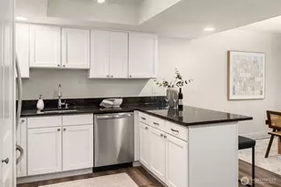 4283 152nd Ct SE, Bellevue, WA 98006 - Photo 9