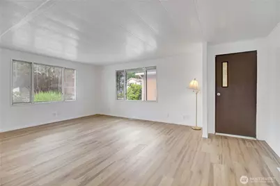 5001 180th Street SW #10, Lynnwood, WA 98037 - Photo 3