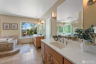 3225 W Mercer Way, Mercer Island, WA 98040 - Photo 17