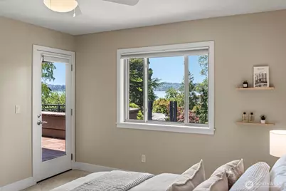 3225 W Mercer Way, Mercer Island, WA 98040 - Photo 25
