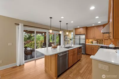 3225 W Mercer Way, Mercer Island, WA 98040 - Photo 7