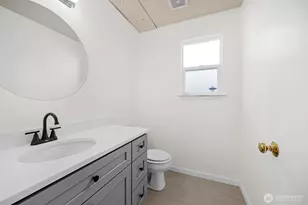 18411 Ballantrae Dr, Arlington, WA 98223 - Photo 17