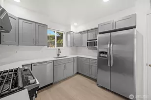 18411 Ballantrae Dr, Arlington, WA 98223 - Photo 11
