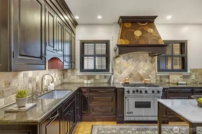1000 15th Avenue E, Seattle, WA 98112 - Photo 11