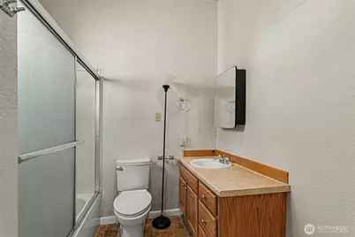 140 S Cambrian Avenue, Bremerton, WA 98312 - Photo 9