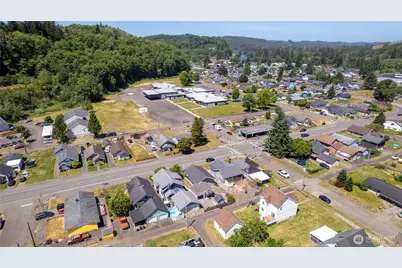 1120 Lincoln Street, Hoquiam, WA 98550 - Photo 3