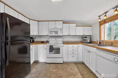 23617 Orting Kapowsin Highway E, Graham, WA 98338 - Photo 11