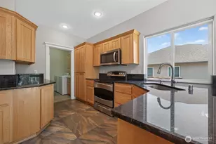 722 E 18th St, La Center, WA 98629 - Photo 13