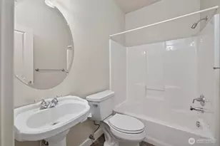 722 E 18th St, La Center, WA 98629 - Photo 17