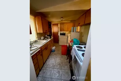 1715 146th Avenue SE, Bellevue, WA 98007 - Photo 5