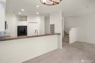12113 NE 172nd Pl, Bothell, WA 98011 - Photo 9