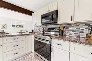 8423 E D St, Tacoma, WA 98445 - Photo 9