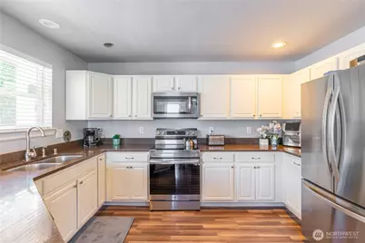 10906 181st Avenue Pl E, Bonney Lake, WA 98391 - Photo 7