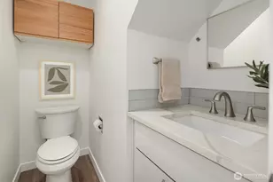 756 N 72nd St, Seattle, WA 98103 - Photo 11