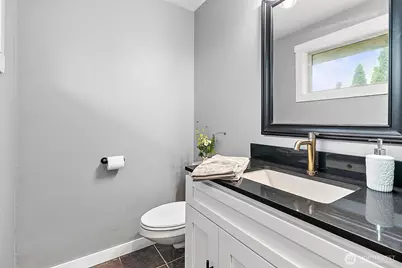 9656 Beacon Avenue S, Seattle, WA 98118 - Photo 17
