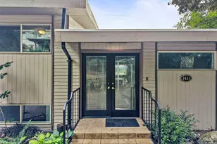 9656 Beacon Ave S, Seattle, WA 98118 - Photo 3