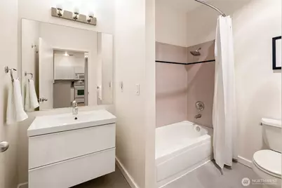2415 2nd Avenue #432, Seattle, WA 98121 - Photo 17