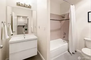 2415 2nd Ave, Seattle, WA 98121 - Photo 17