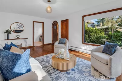 2301 Delmar Drive E, Seattle, WA 98102 - Photo 5