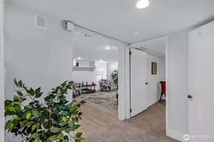 2301 Delmar Dr E, Seattle, WA 98102 - Photo 15