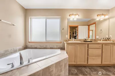 28610 227th Avenue SE, Maple Valley, WA 98038 - Photo 21